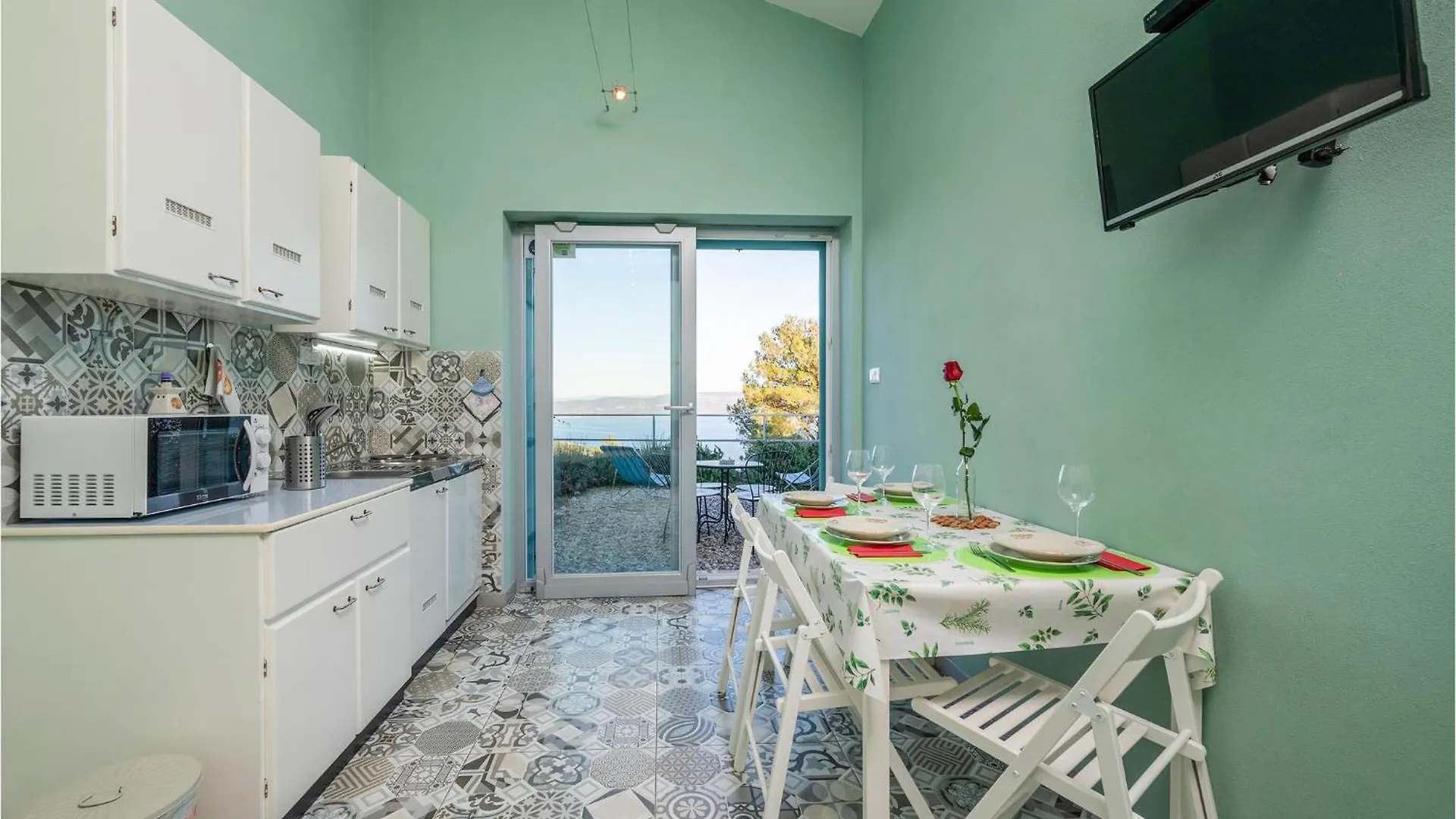 Gorgeous Apartment In Gondolici With Kitchen Rabac