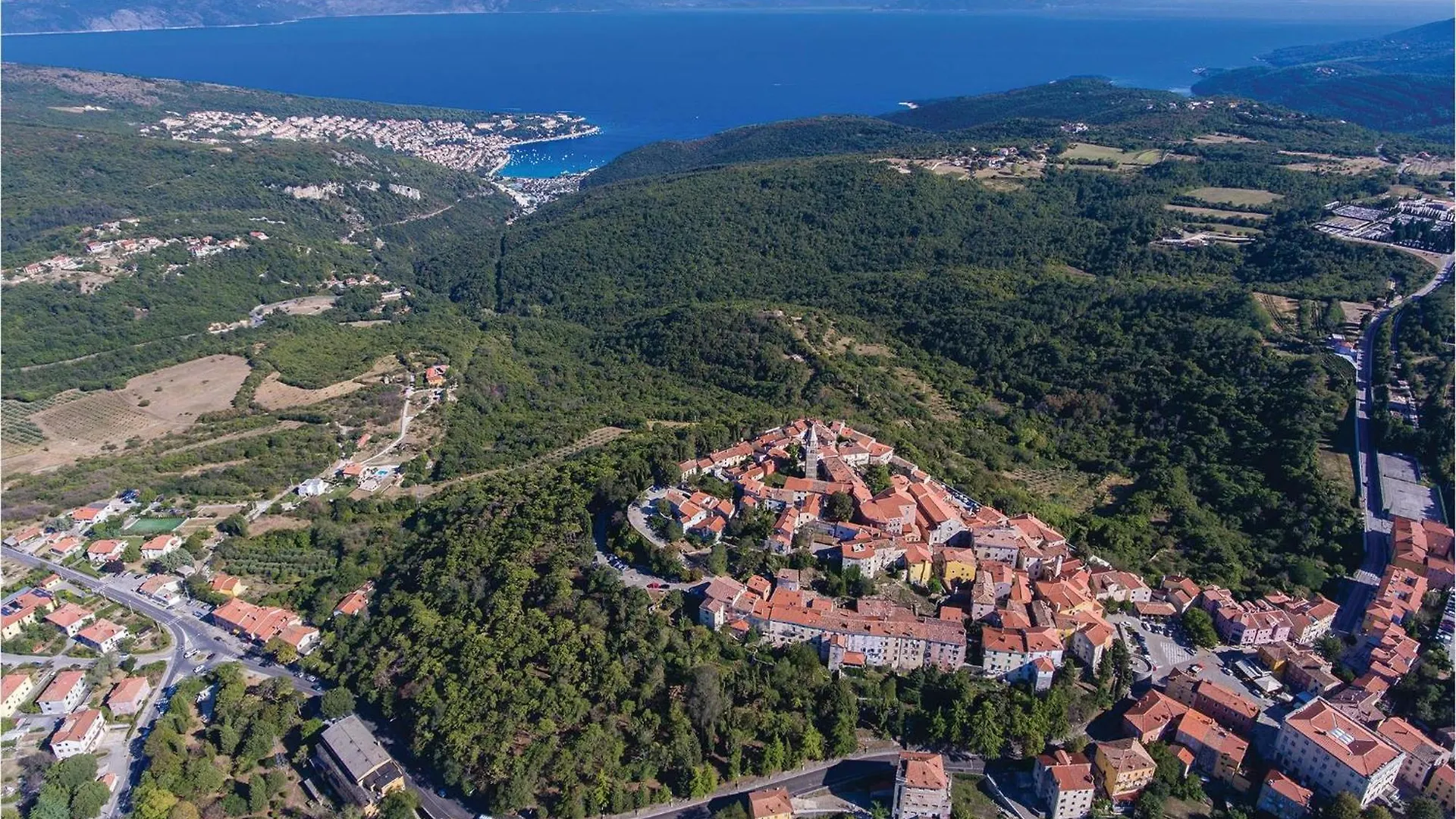Gorgeous Apartment In Gondolici With Kitchen Rabac Croatia