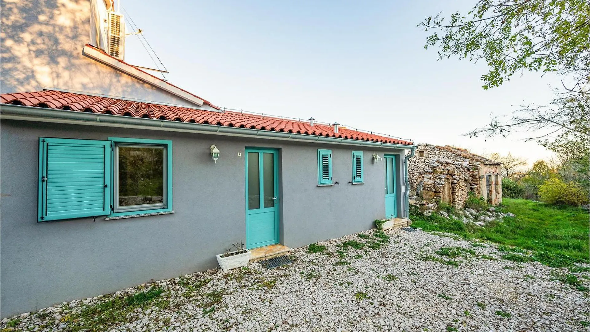 Gorgeous Apartment In Gondolici With Kitchen Rabac